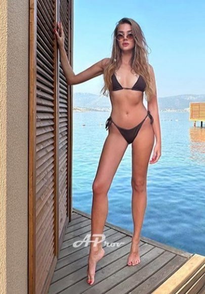exclusive ibiza escort services elite models high end LIZA