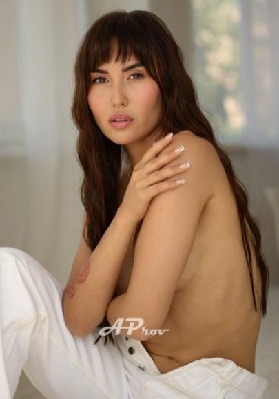 Elite london escorts high class dinner dates Alana