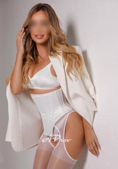 London escorts elite  fashion model 34C ELISA